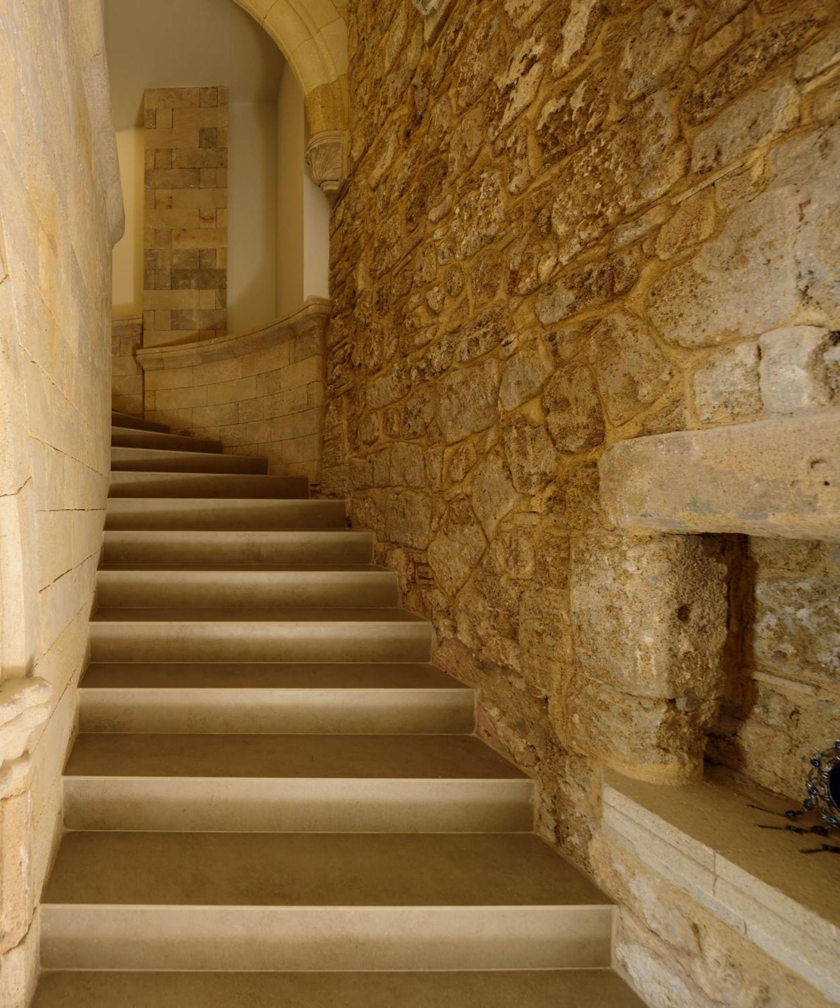 Arthur Suites In Old Town Rhodes City ภายนอก รูปภาพ