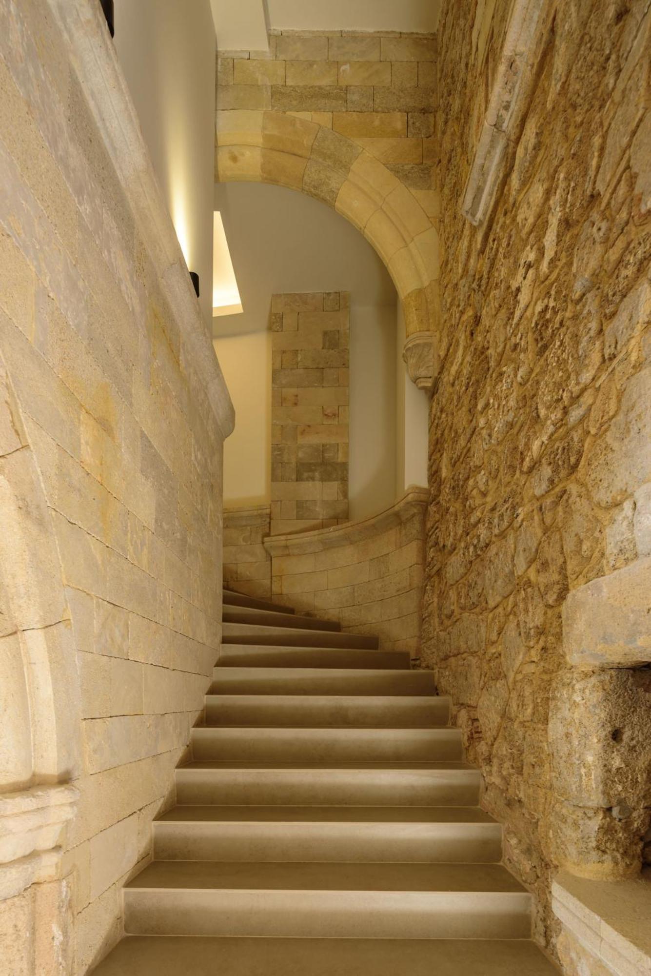 Arthur Suites In Old Town Rhodes City ภายนอก รูปภาพ
